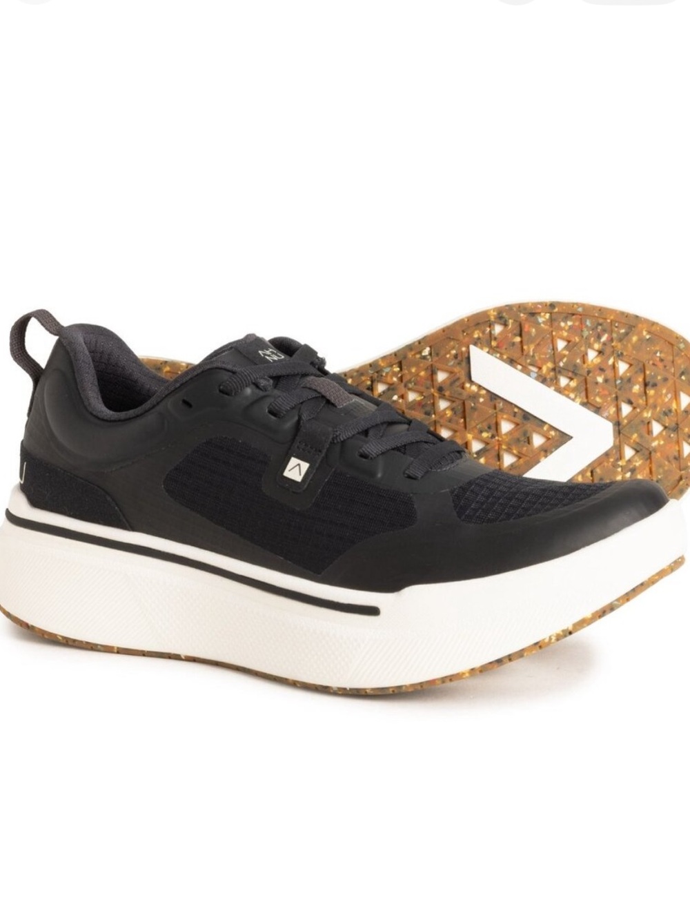 Ahnu Sequence 1 Low Women's Black Platform Sneaker Size 7